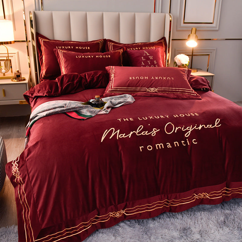 Four-Piece Milk Velvet Set On Light Luxury Bed ARZ