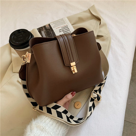 Wide Shoulder Strap Bucket Bag Single Shoulder Diagonal Bag ARZ