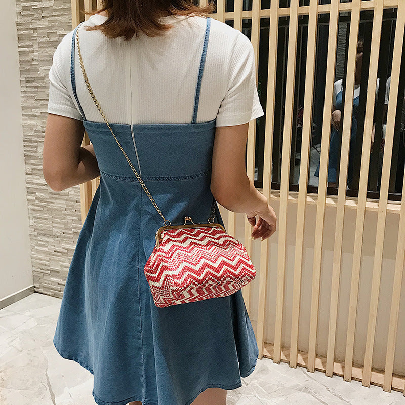 Small Bag New Trend Korean Fashion Woven Hand Chain Bag Simple And Versatile ARZ