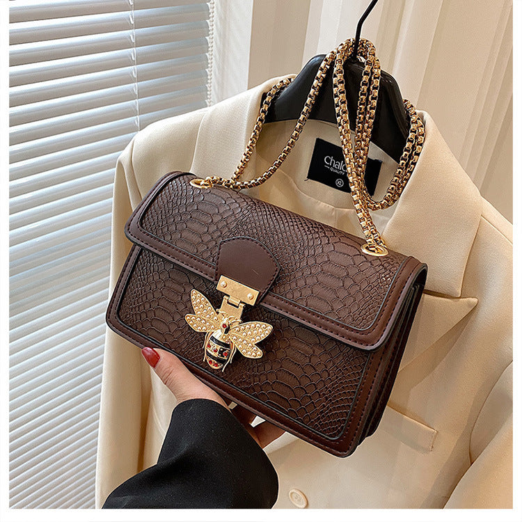 Fashionable Stylish Chain Shoulder Trendy Retro Messenger Bag ARZ