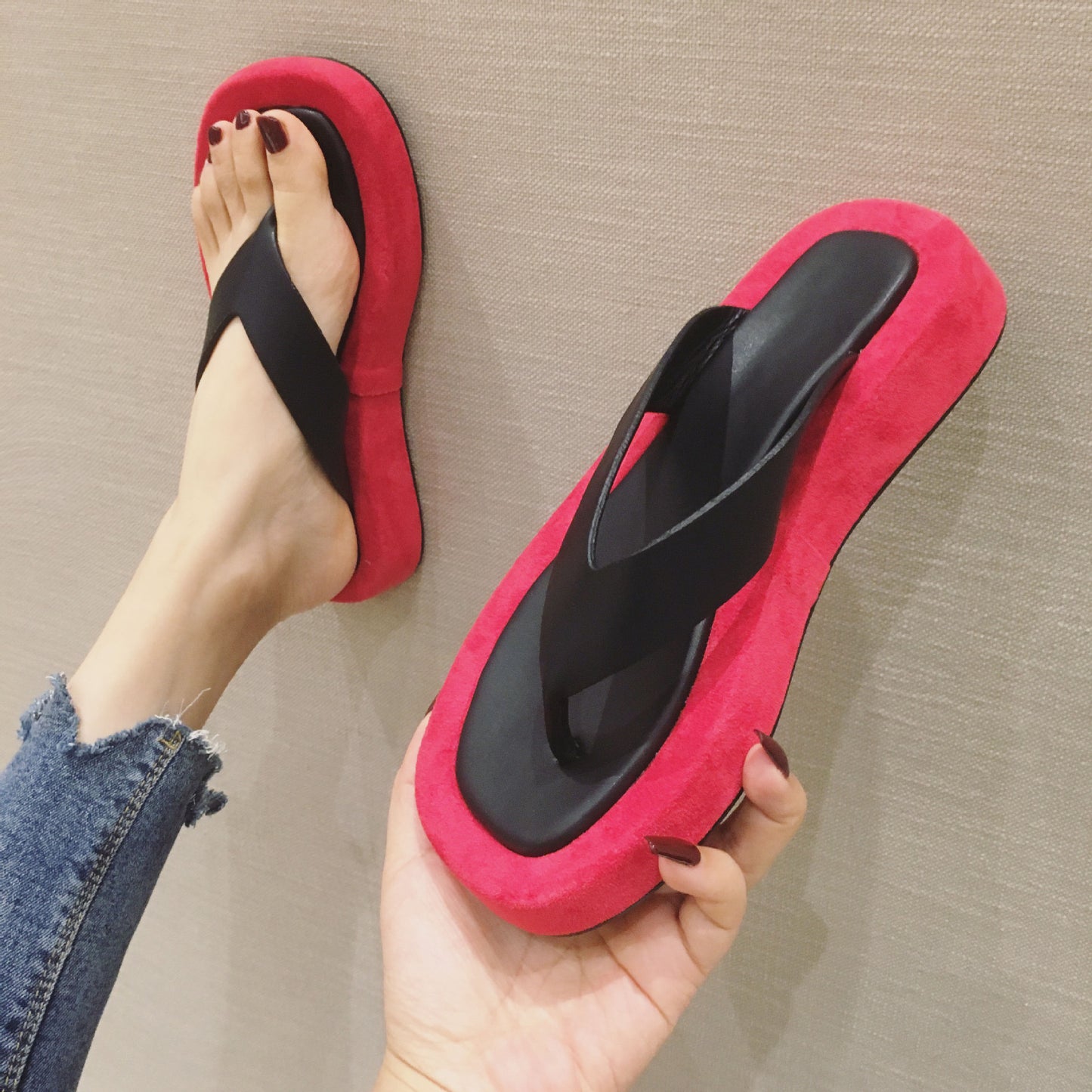 Summer New Cool Slippers Women Clip Feet Thick Sole ARZ