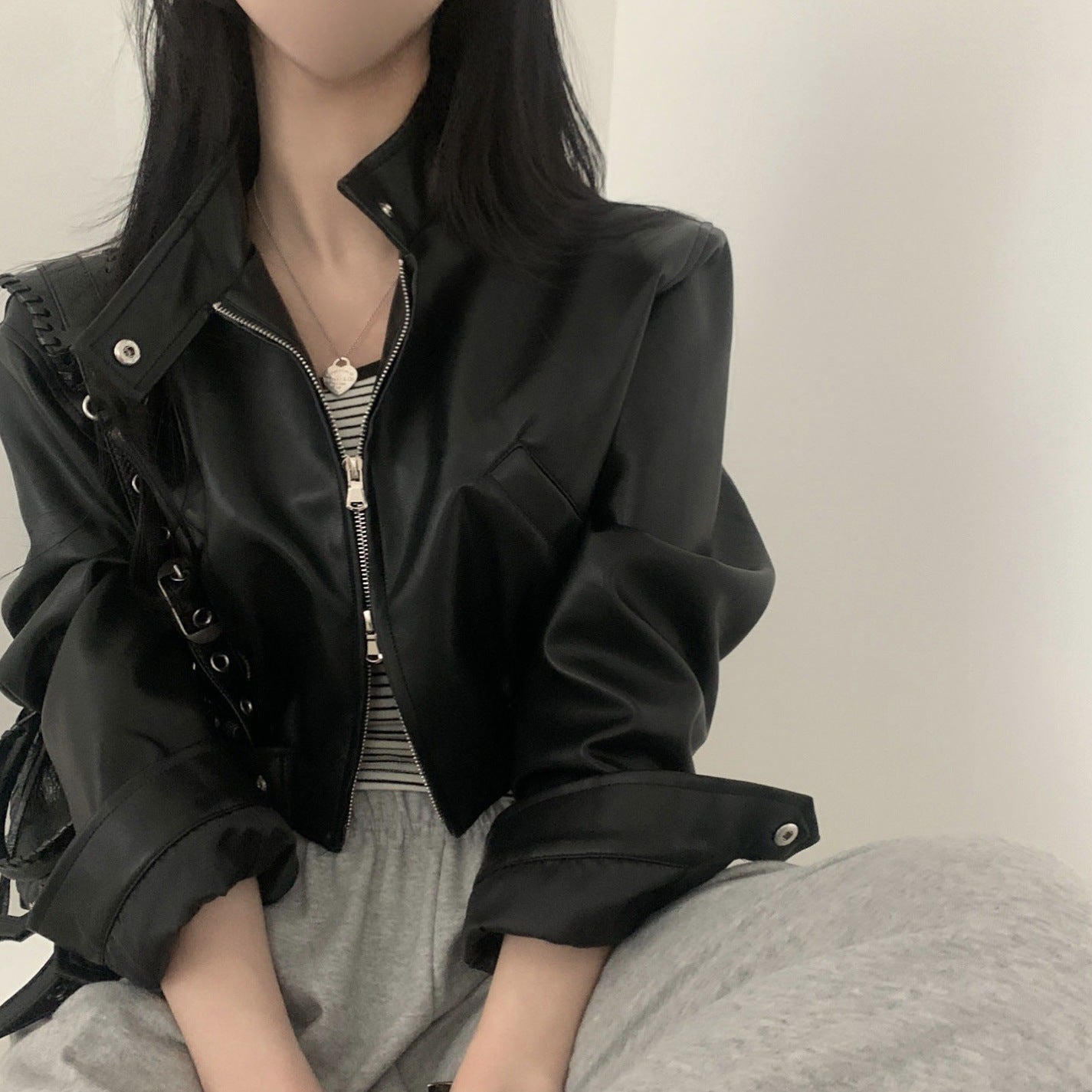 French Style Retro Design Zipped Stand Collar Elastic And Waisted Short Biker's Leather Jacket Women ARZ