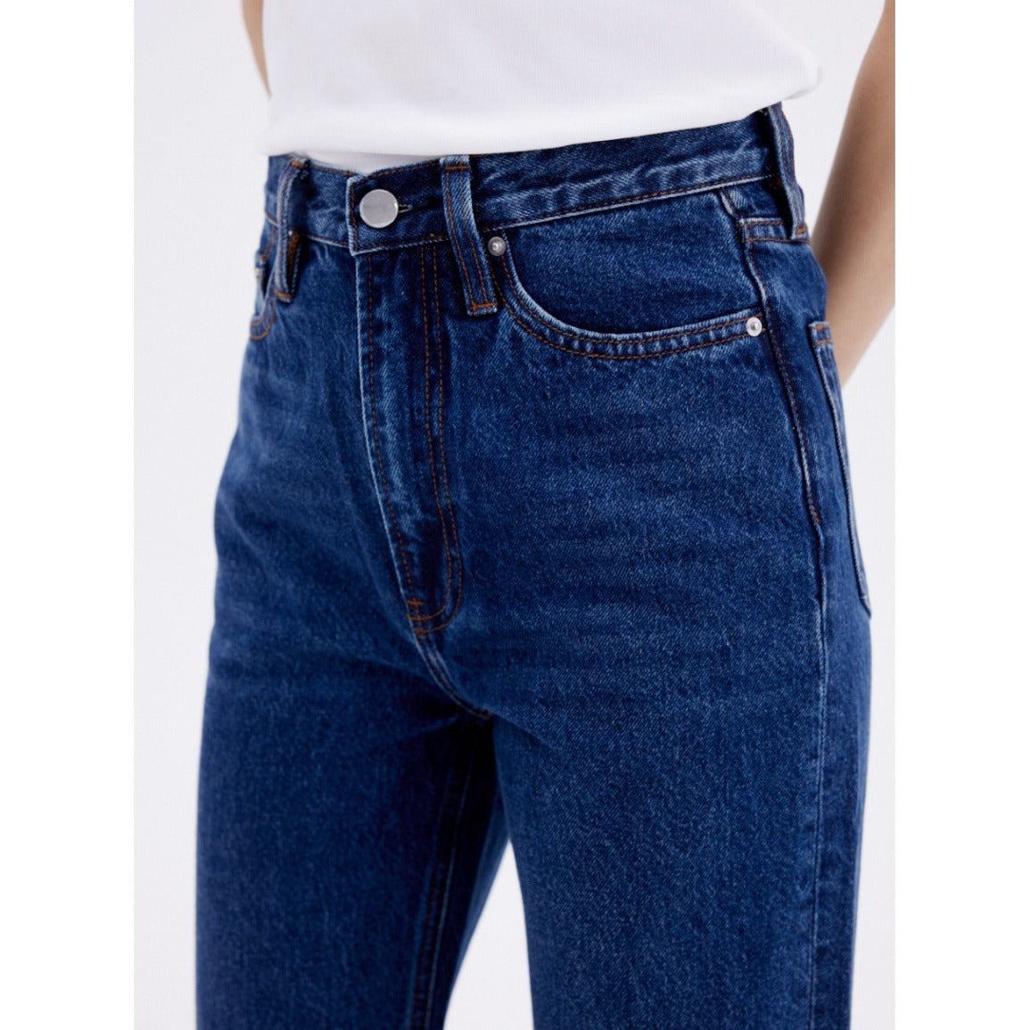 Simple Style Women's Dark Blue Small Straight-leg Jeans ARZ