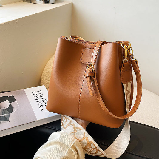 French Minority Design Simple Wide Shoulder Strap Bucket Bags Female ARZ