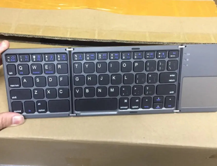 Ultra-thin Tri-fold Folding Touch Keyboard ARZ