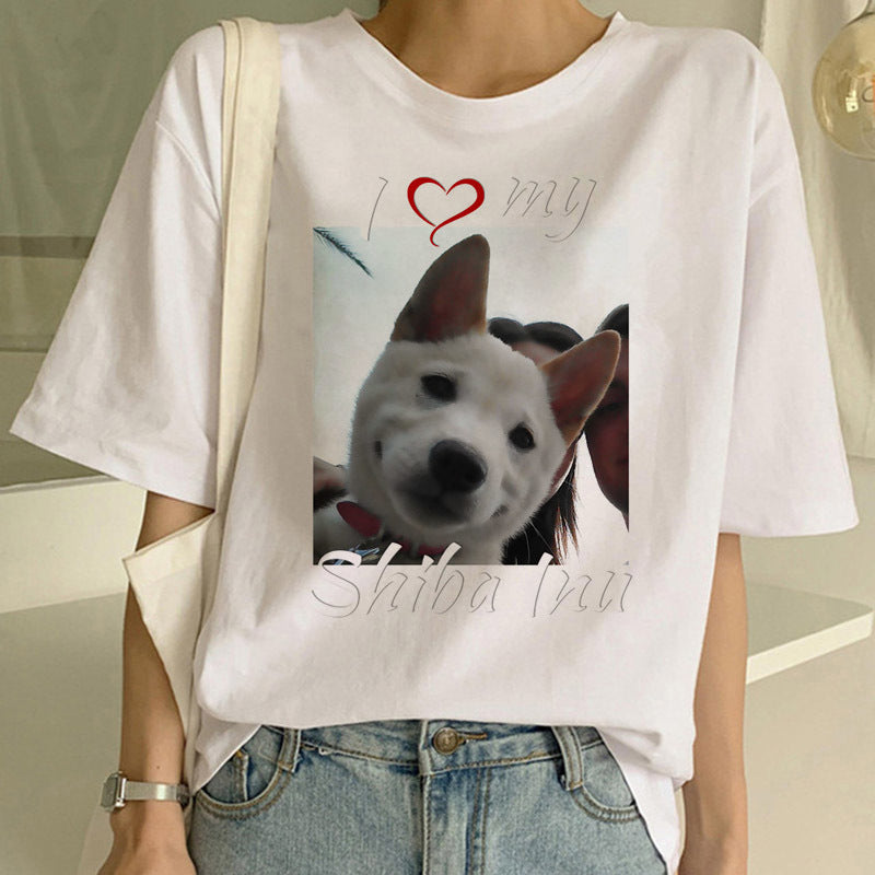 Woman in a dog print T-shirt ARZ