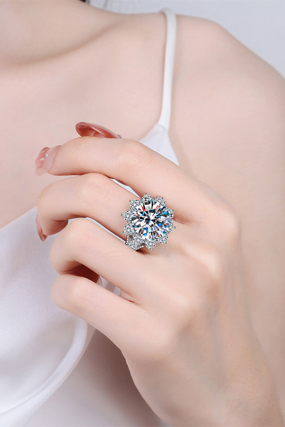 10 Carat Moissanite Flower-Shaped Ring Trendsi