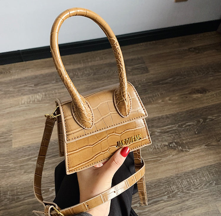 French foreign style many small bag female new style Korean version of 100 take cross-body bag country small one shoulder bag fashion small square bag ARZ