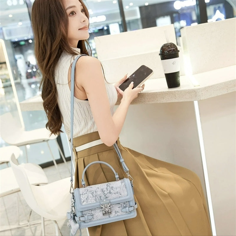 High-grade Lock Embroidered Square Versatile Fashion Shoulder Messenger Bag ARZ