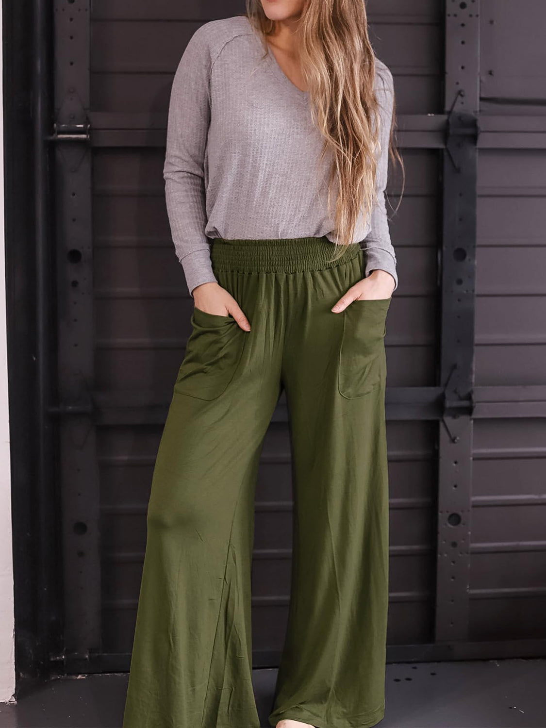 Pocketed Elastic Waist Wide Leg Pants Trendsi