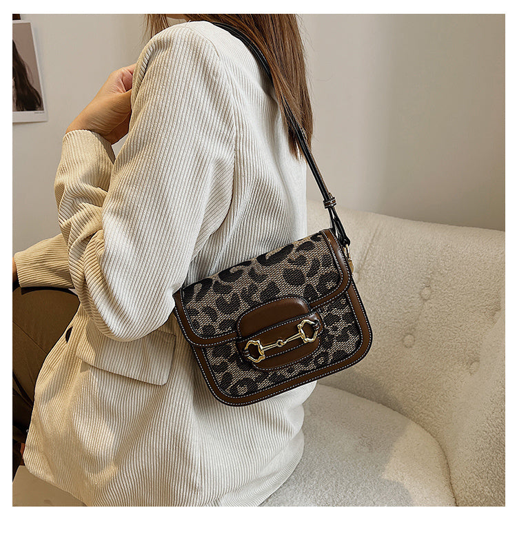 Textured Western Style Messenger Fashion Fashion Shoulder Bag ARZ