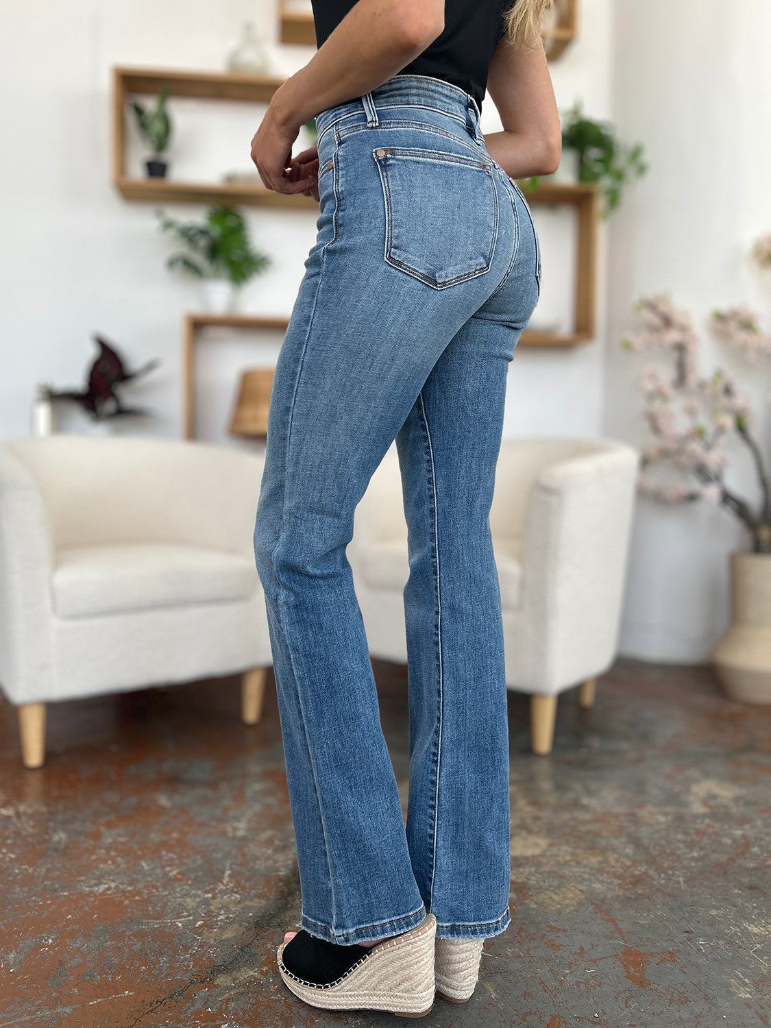 Judy Blue Full Size Mid-Rise Waist Straight Jeans Trendsi