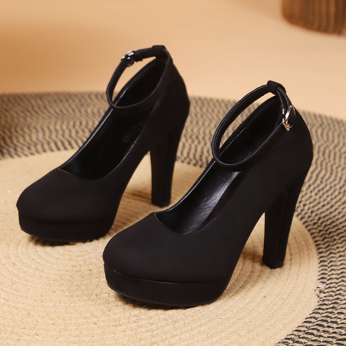 Autumn New Fashion Buckle Low-cut High Heels Women ARZ