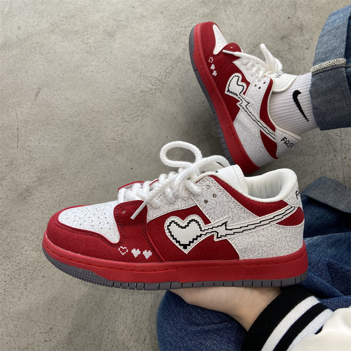 Pixel Heart Red Skateboard Shoes Female ARZ