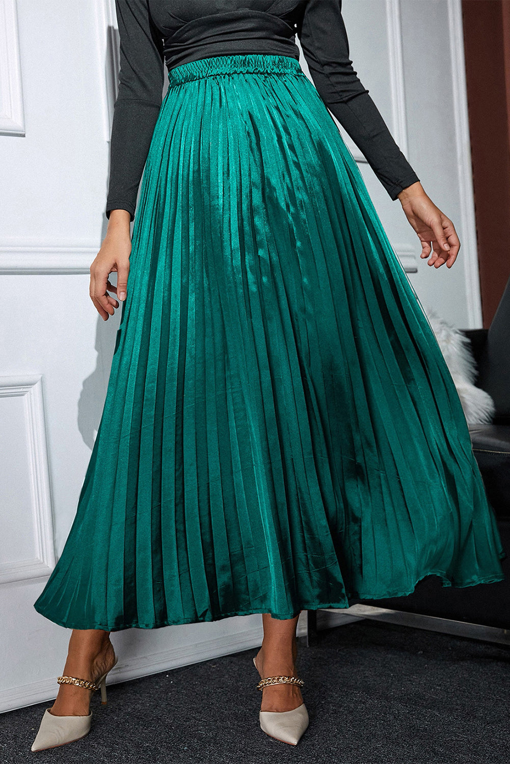 Elastic Waist Pleated Midi Skirt Trendsi