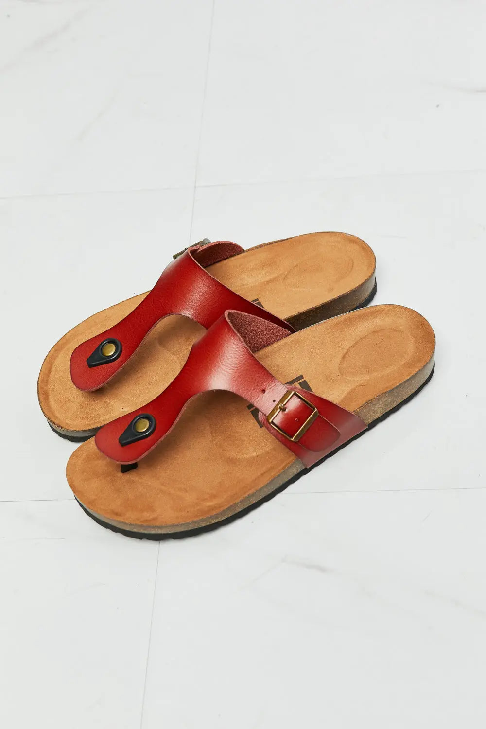 MMShoes Drift Away T-Strap Flip-Flop in Red Trendsi