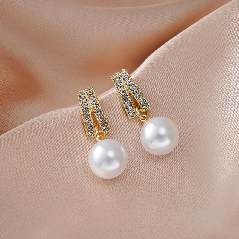 Elegant High-grade Sterling Silver Needle Pairs Of Pearl Earrings With Diamonds ARZ